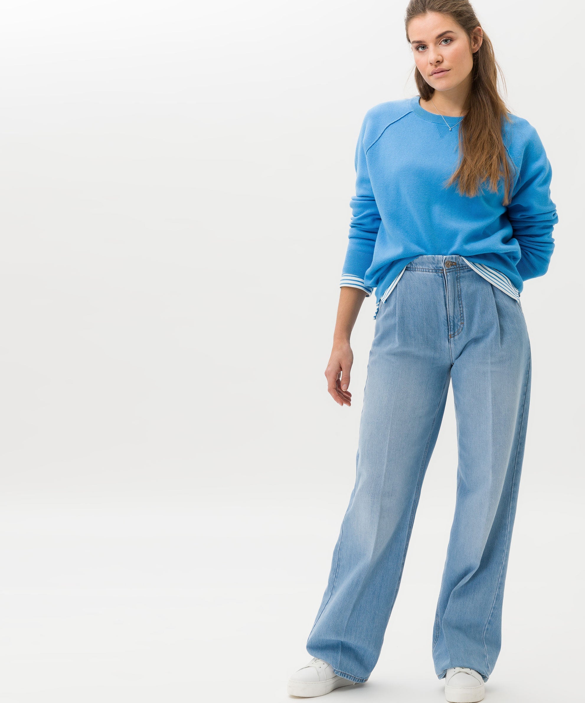 324168-LESLEY-27_04.jpg