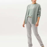 711458-MARY338-09_02.jpg