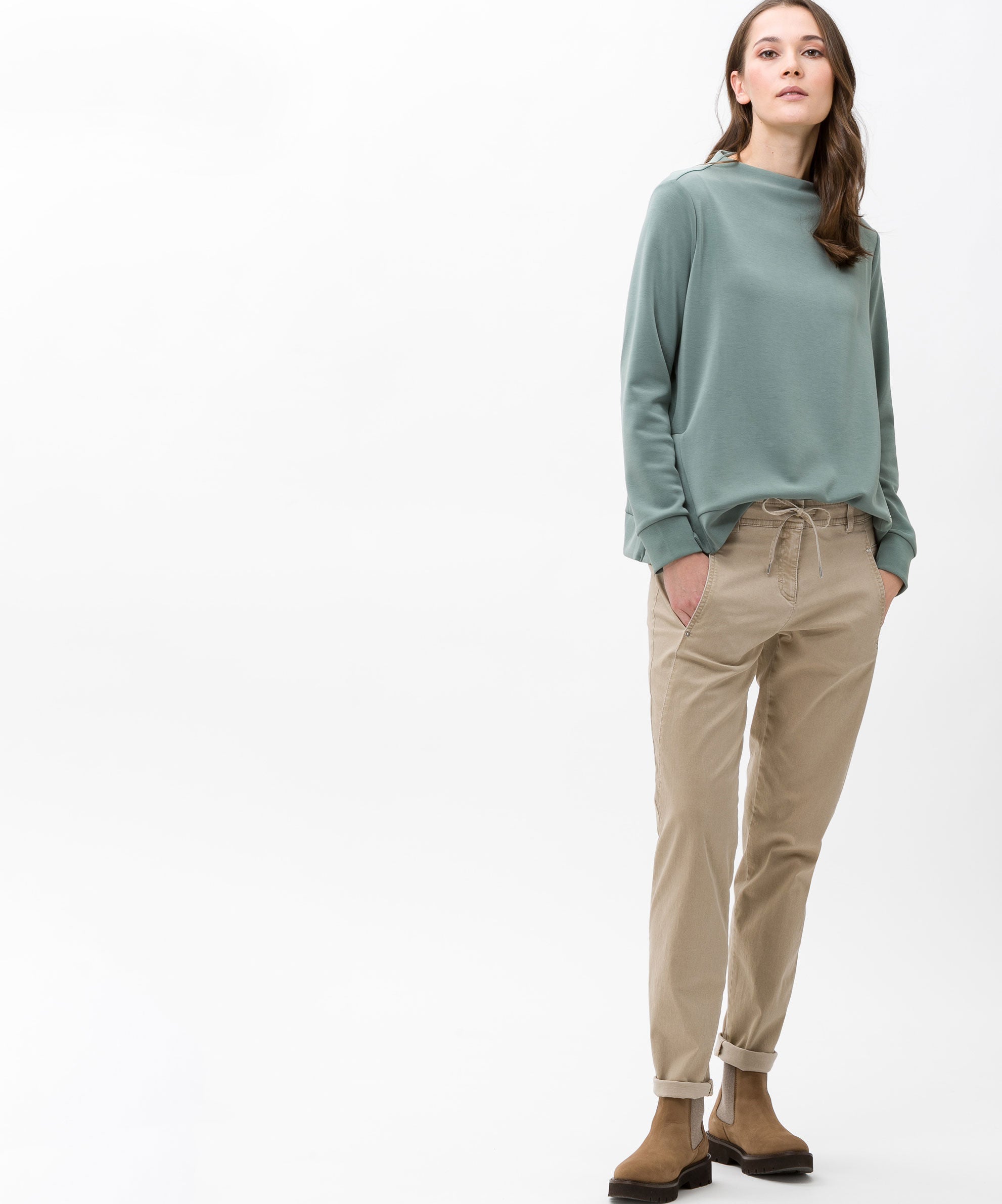 751604-MELO613-57_02.jpg