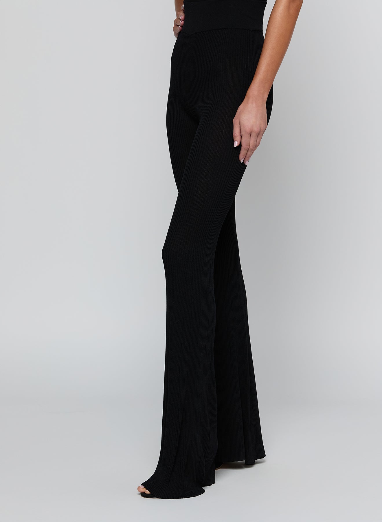 80227NXO2-BLAC_03.jpg