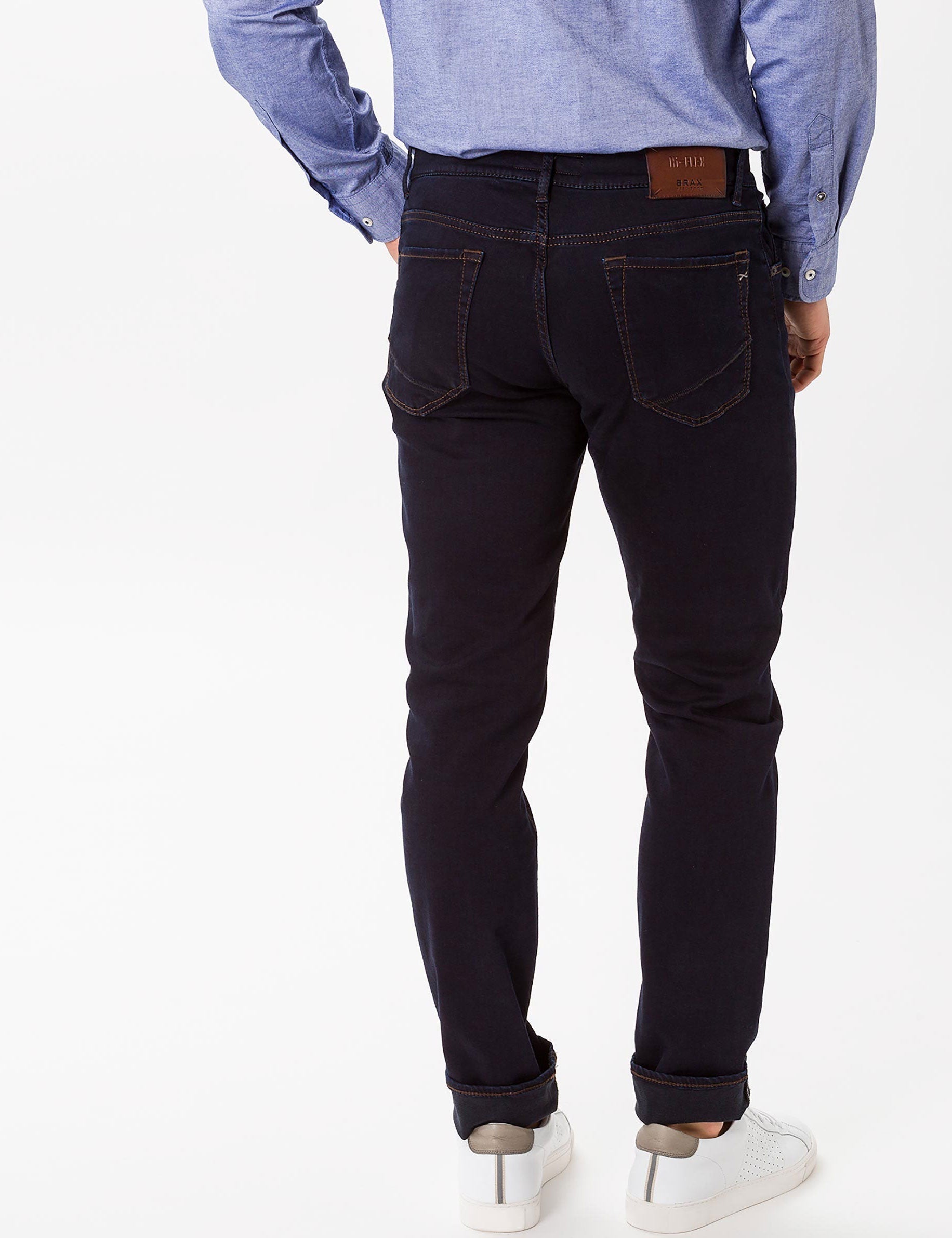 806450-CHUCK-22_03.jpg