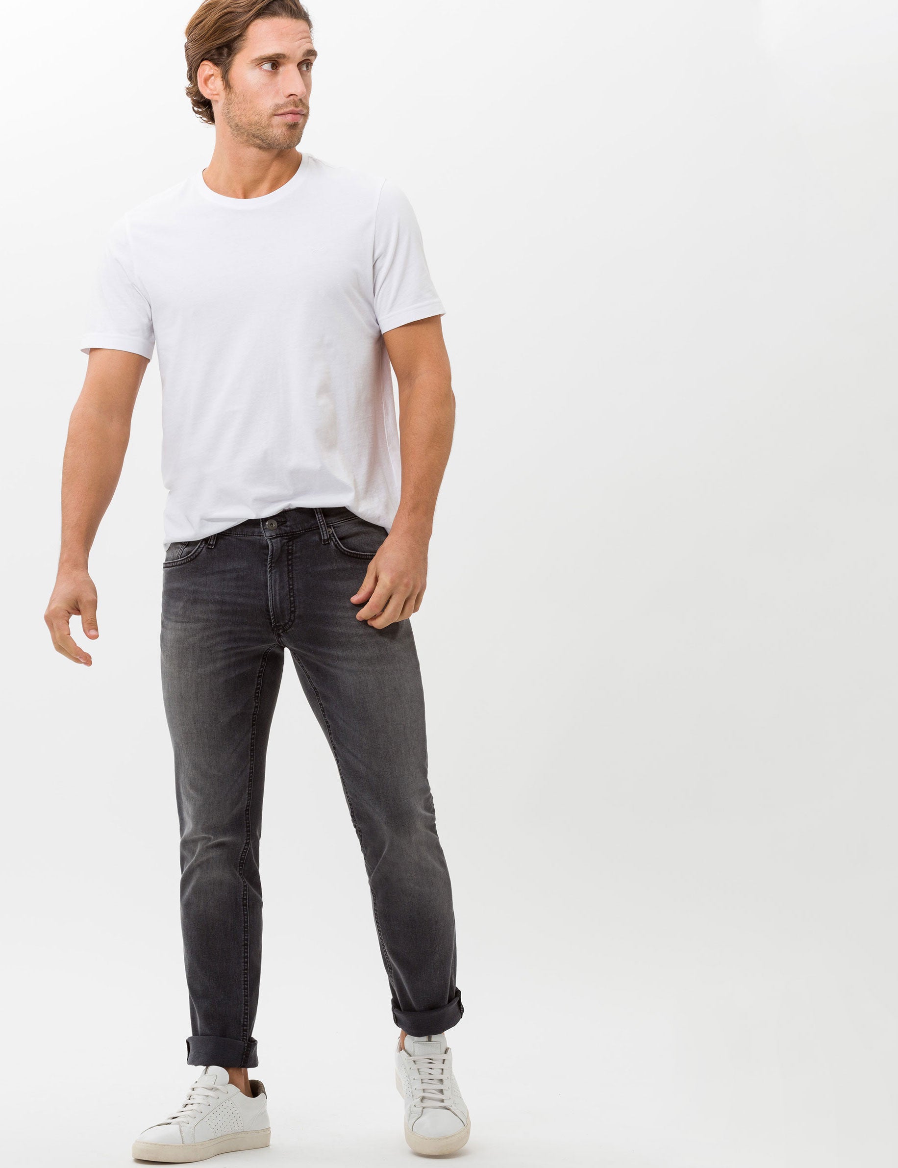 806460-CHUCK-05_05.jpg