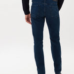 816307-CHUCK-25_02.jpg