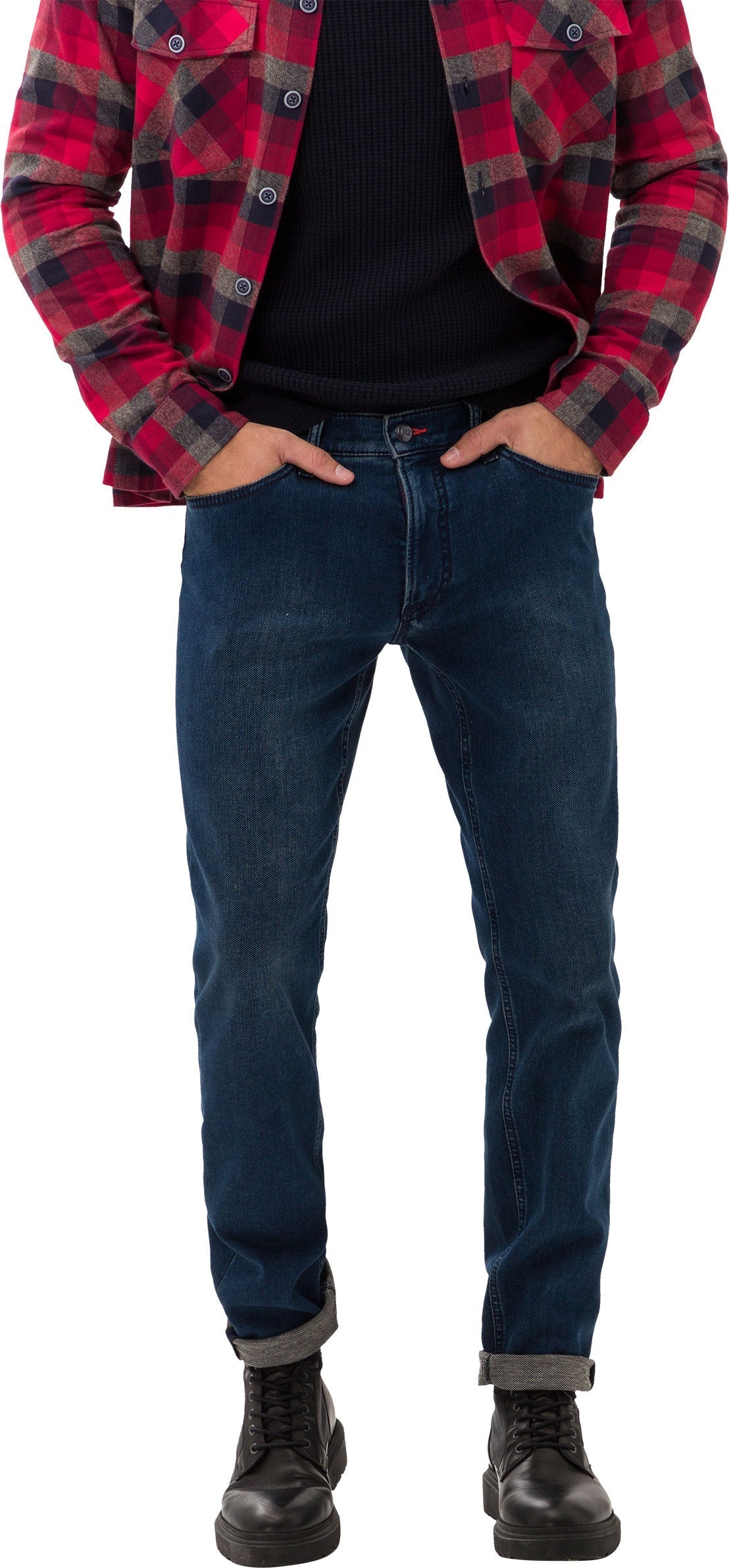 816307-CHUCK-25_03.jpg